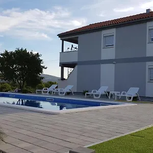 Zanic With Private Swimming Pool And Sea View Apartment